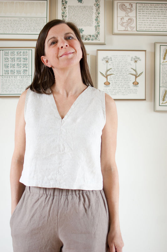 Anna Linen V-neck Sleeveless Top