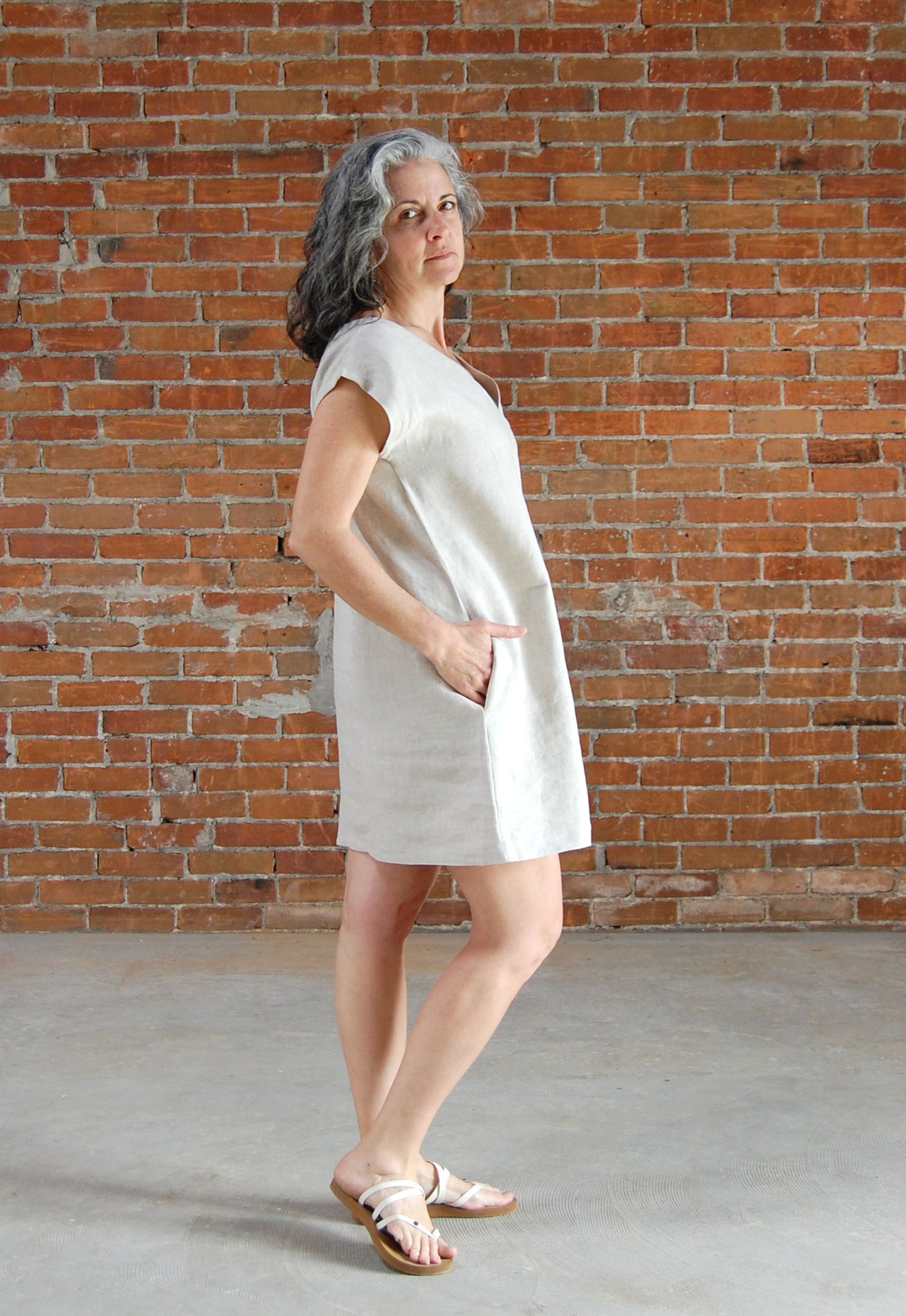 Elsie Linen V-neck T-shirt Dress