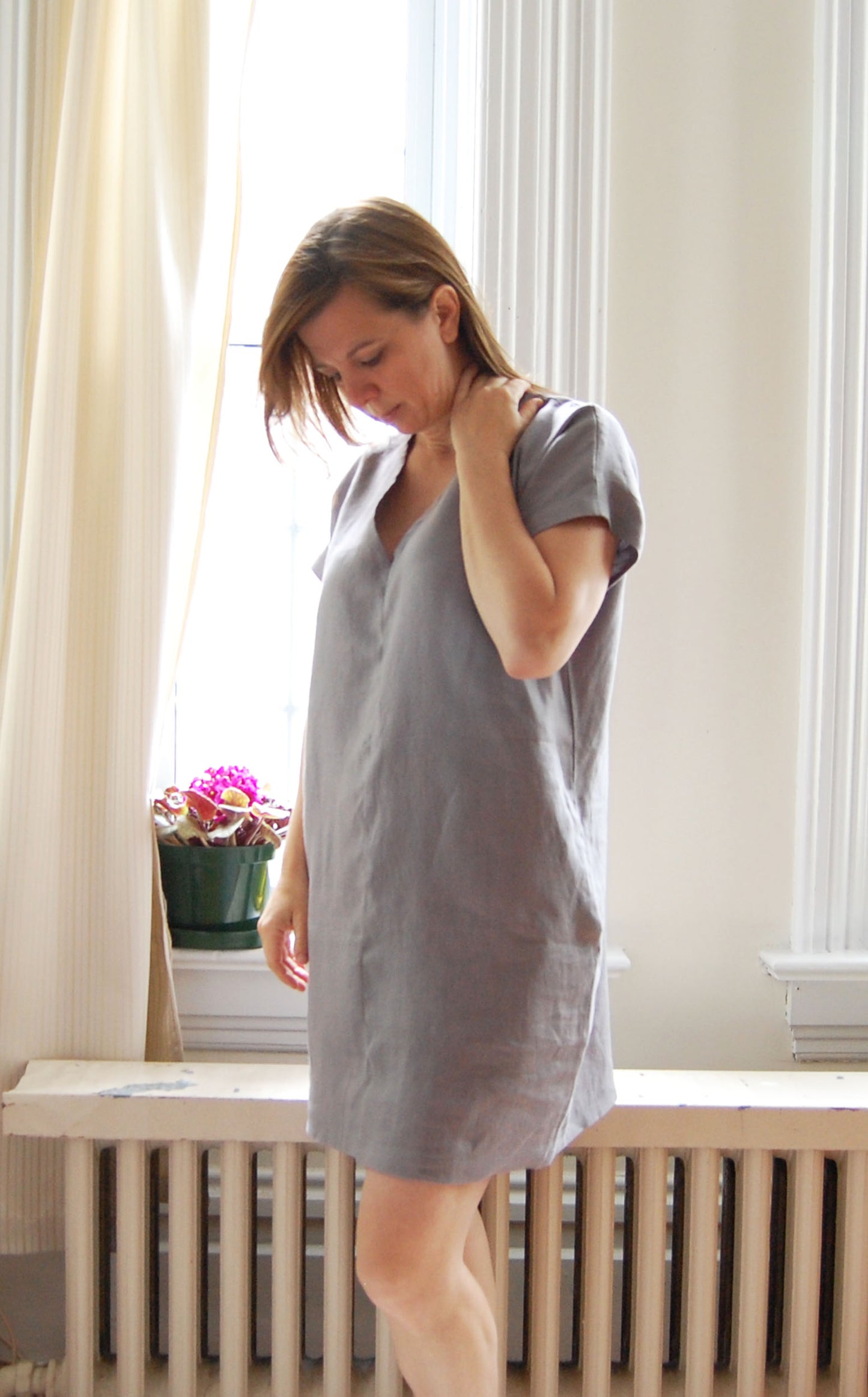 Elsie Linen V-neck T-shirt Dress